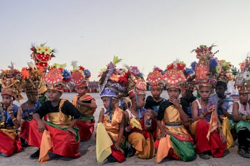 Tari Kolosal dan Karnaval Budaya Jadi Suguhan Utama di 'Wakatobi Wave 2019