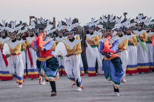 Tari Kolosal dan Karnaval Budaya Jadi Suguhan Utama di 'Wakatobi Wave 2019